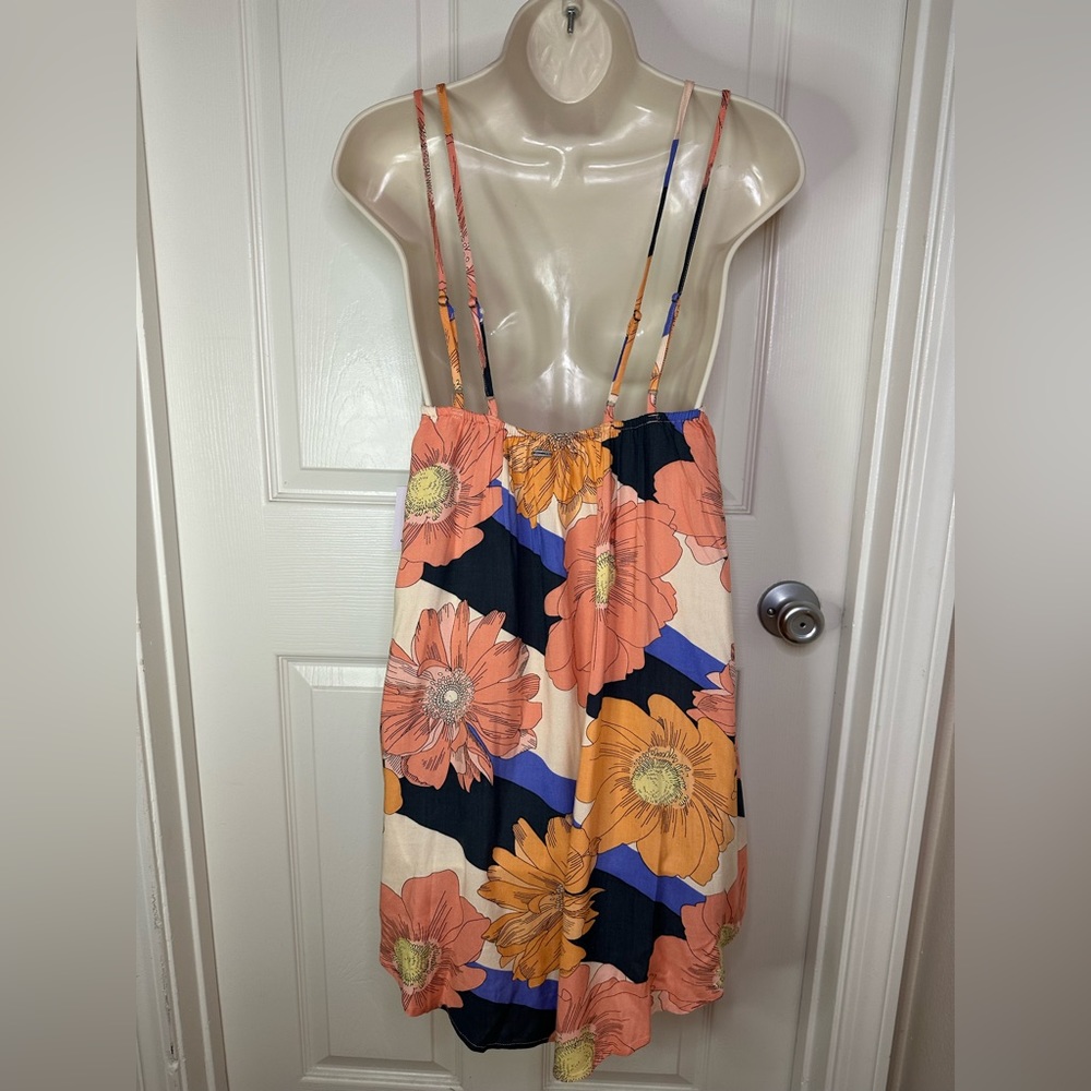 SOLD.  O’NEIL XS floral summer dress new with tags - Picture 3 of 5